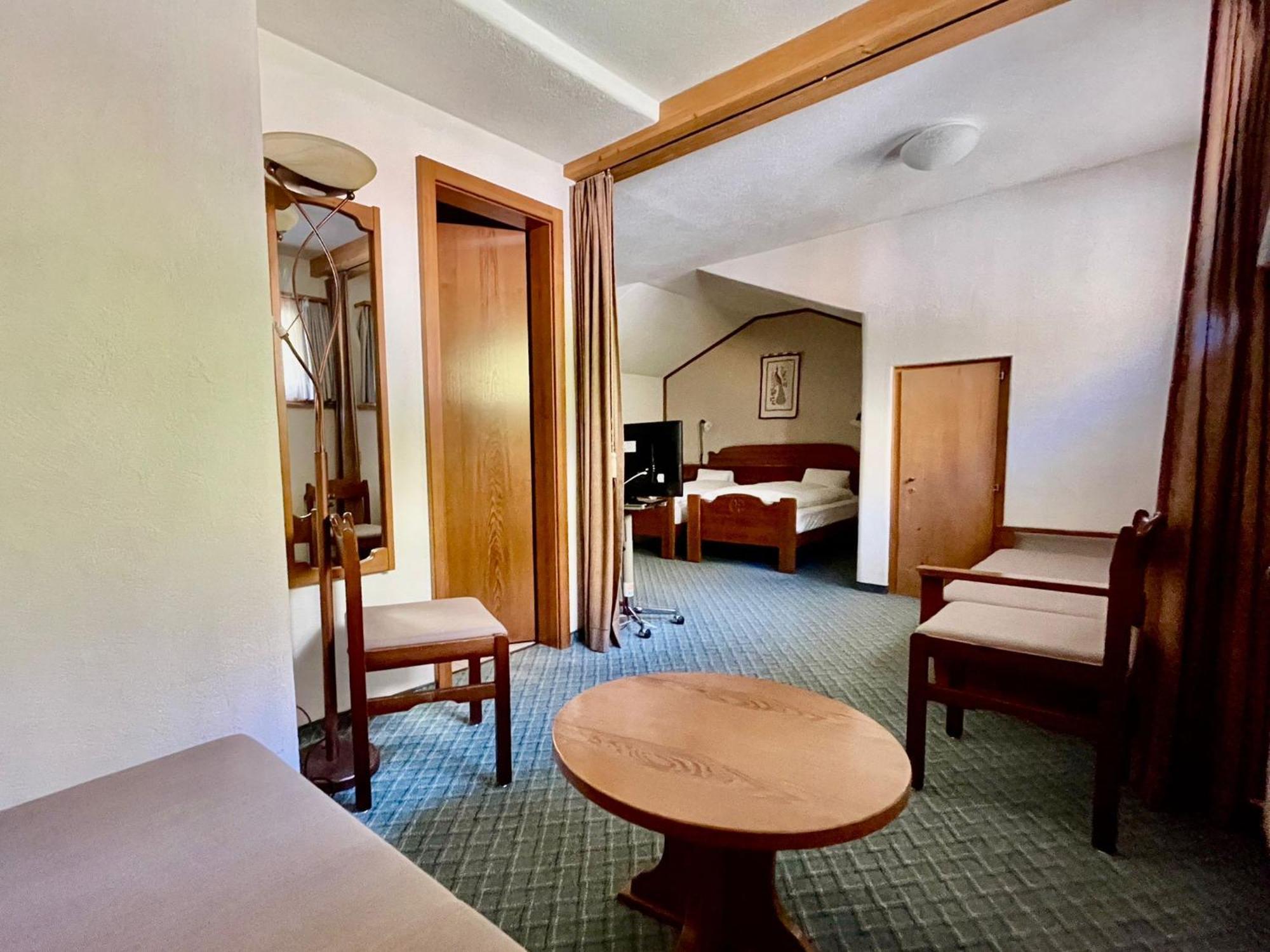 Sils Baselgia Hotel Chesa Grischa מראה חיצוני תמונה