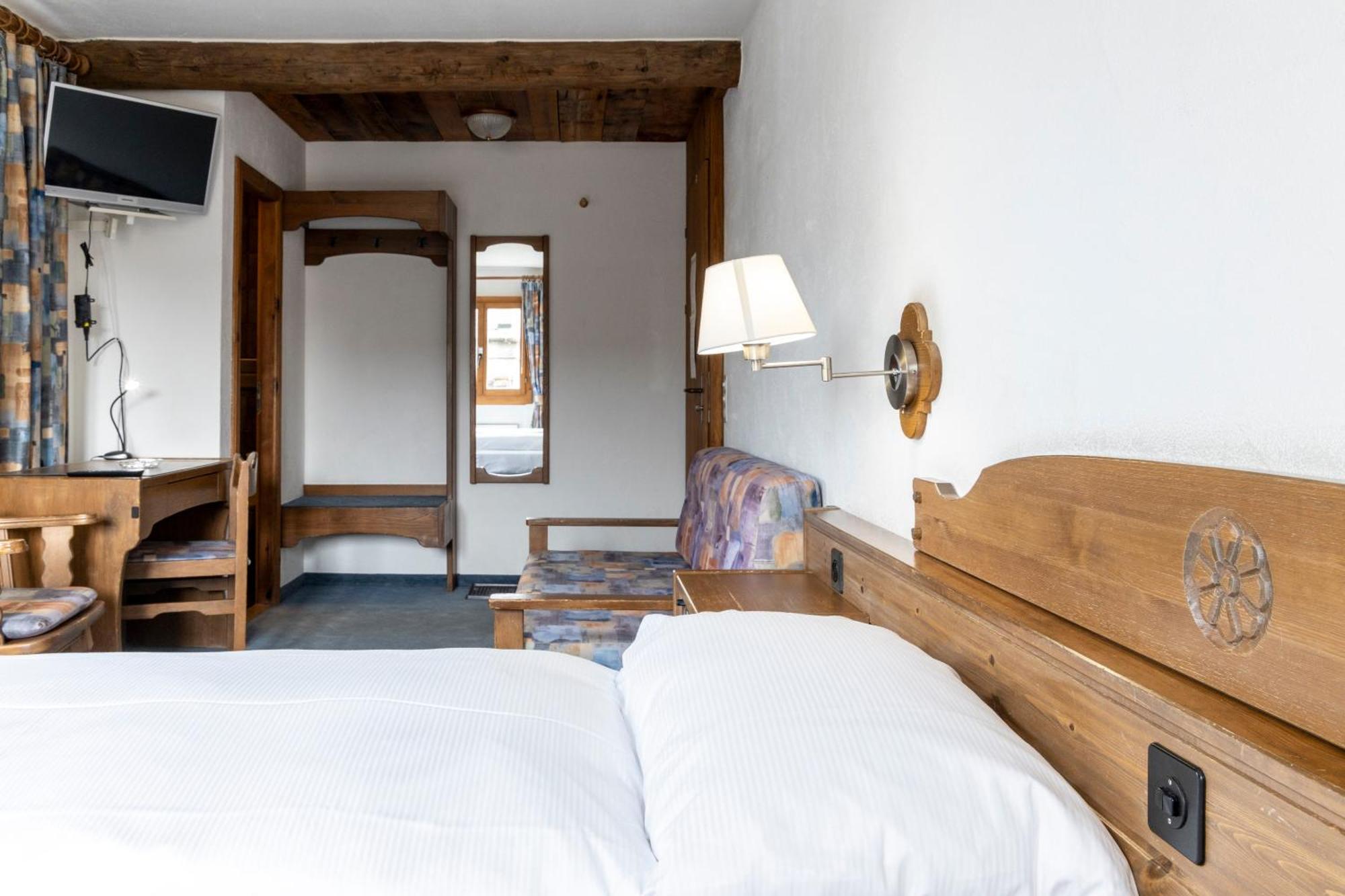 Sils Baselgia Hotel Chesa Grischa מראה חיצוני תמונה