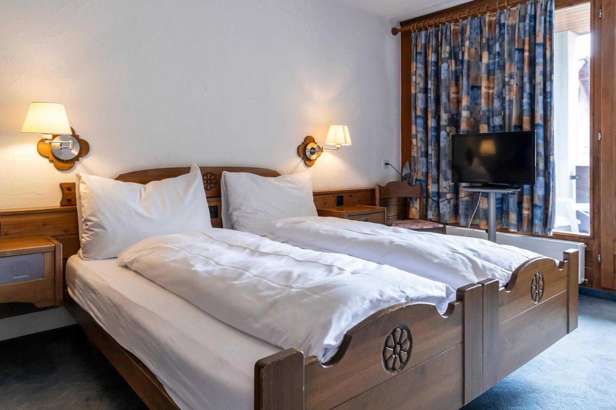 Sils Baselgia Hotel Chesa Grischa מראה חיצוני תמונה