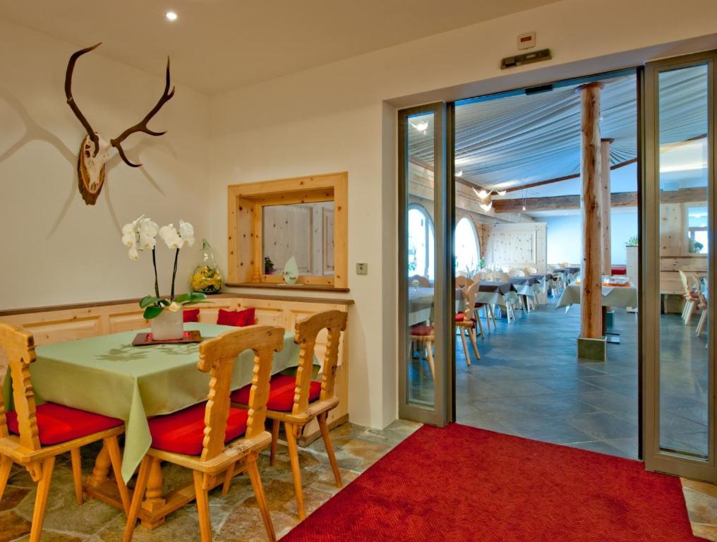 Sils Baselgia Hotel Chesa Grischa מראה חיצוני תמונה